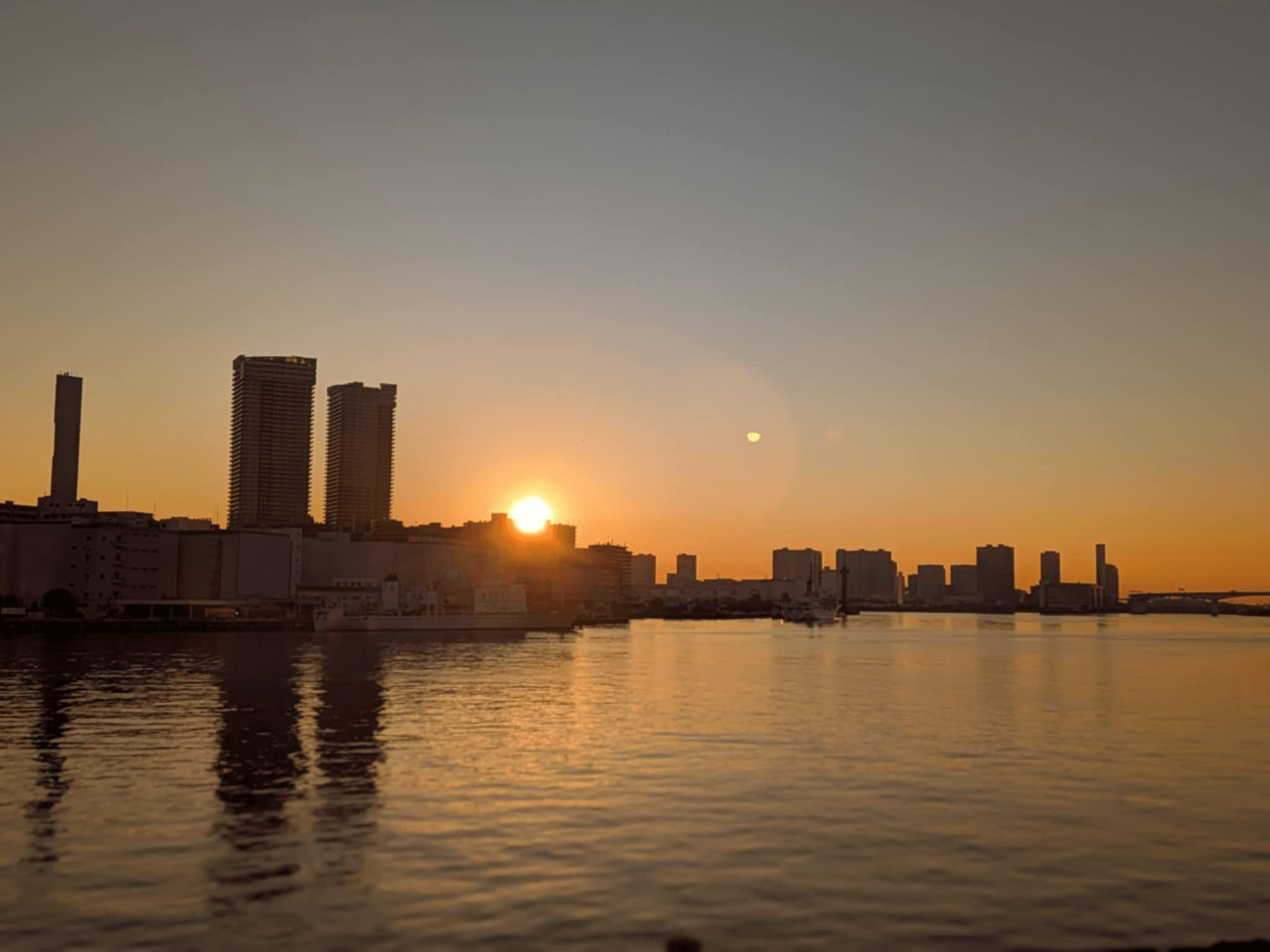 日の出ランとは?ただの朝ランでは得られない「時間が増える感覚」の正体